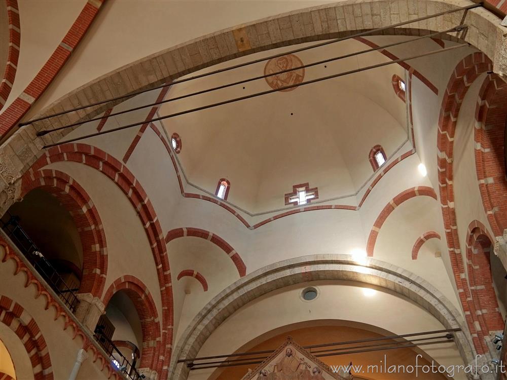 Milano - Interno della cupola della Basilica di Sant'Ambrogio